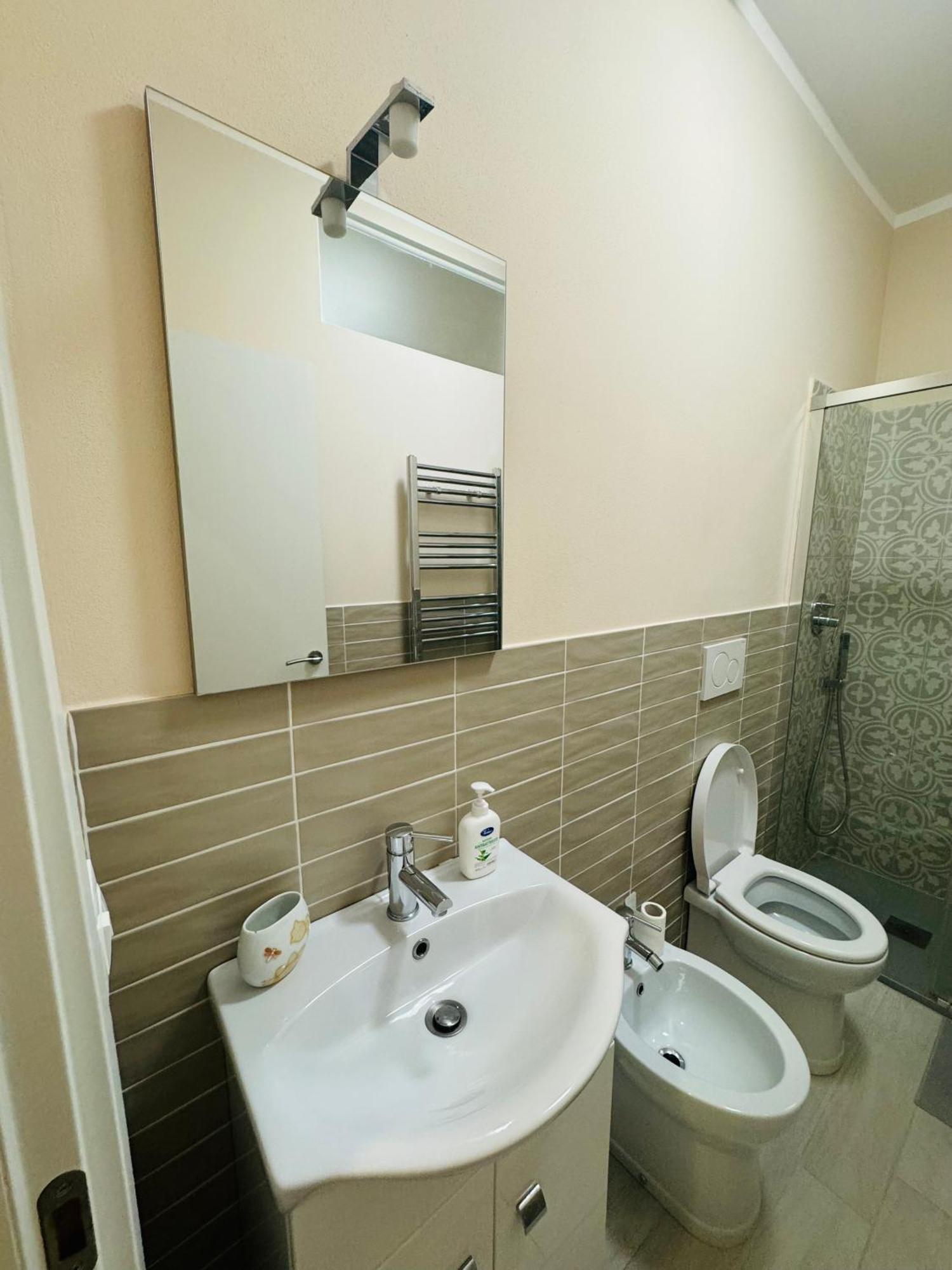 Apartamento Casa Ayden Livorno Exterior foto